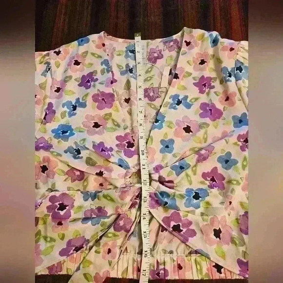 Amisu Pink Blue Green Floral Cropped Long Sleeved Blouse Size L Like New - Picture 12 of 12